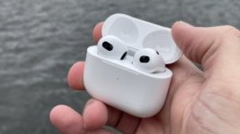 AirPods+3+case+connectivity+review.jpeg
